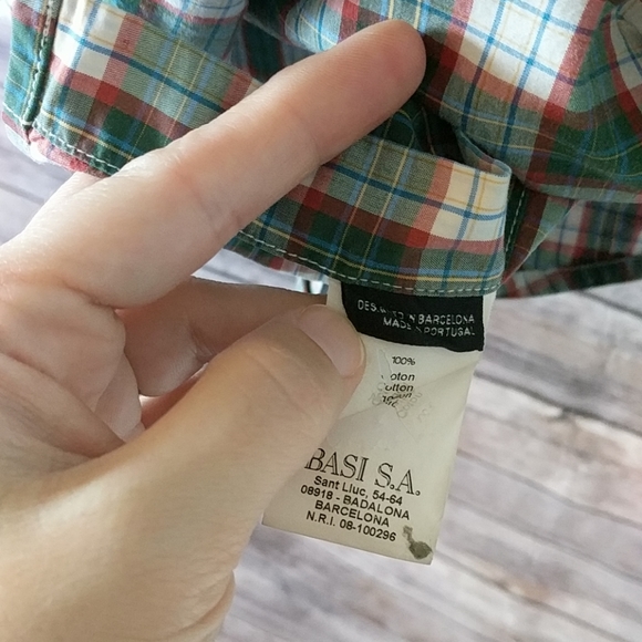 Armand Basi Cotton Slim Fit Button Down Shirt EUC - Picture 7 of 7